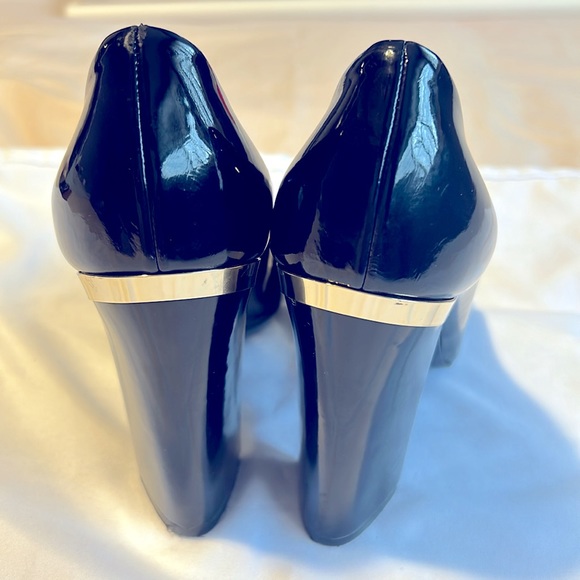 Stella McCartney Vegan Patent Leather Pumps - Picture 7 of 10